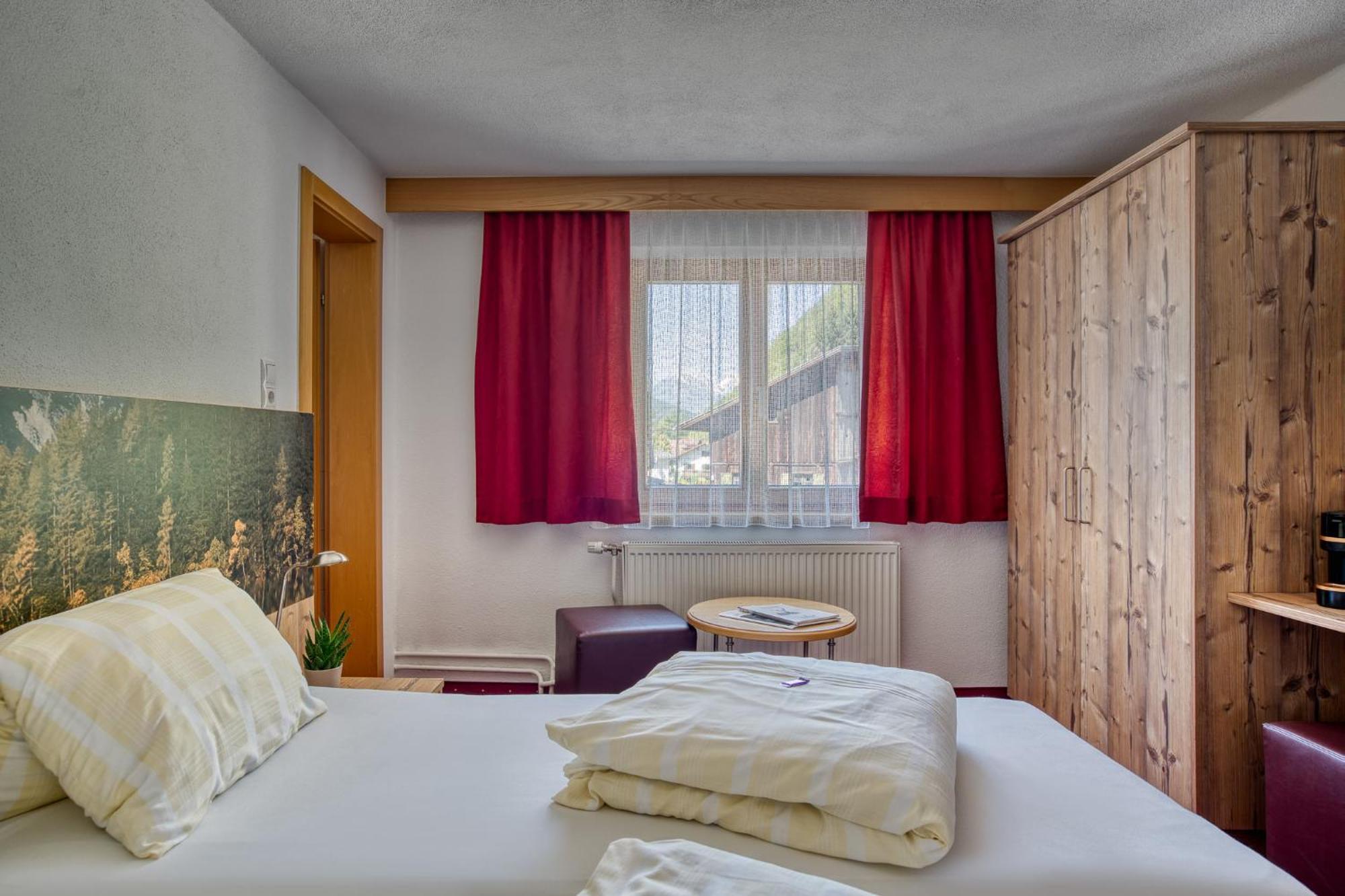 Hotel Jaegerhof เอิทซ์ ห้อง รูปภาพ