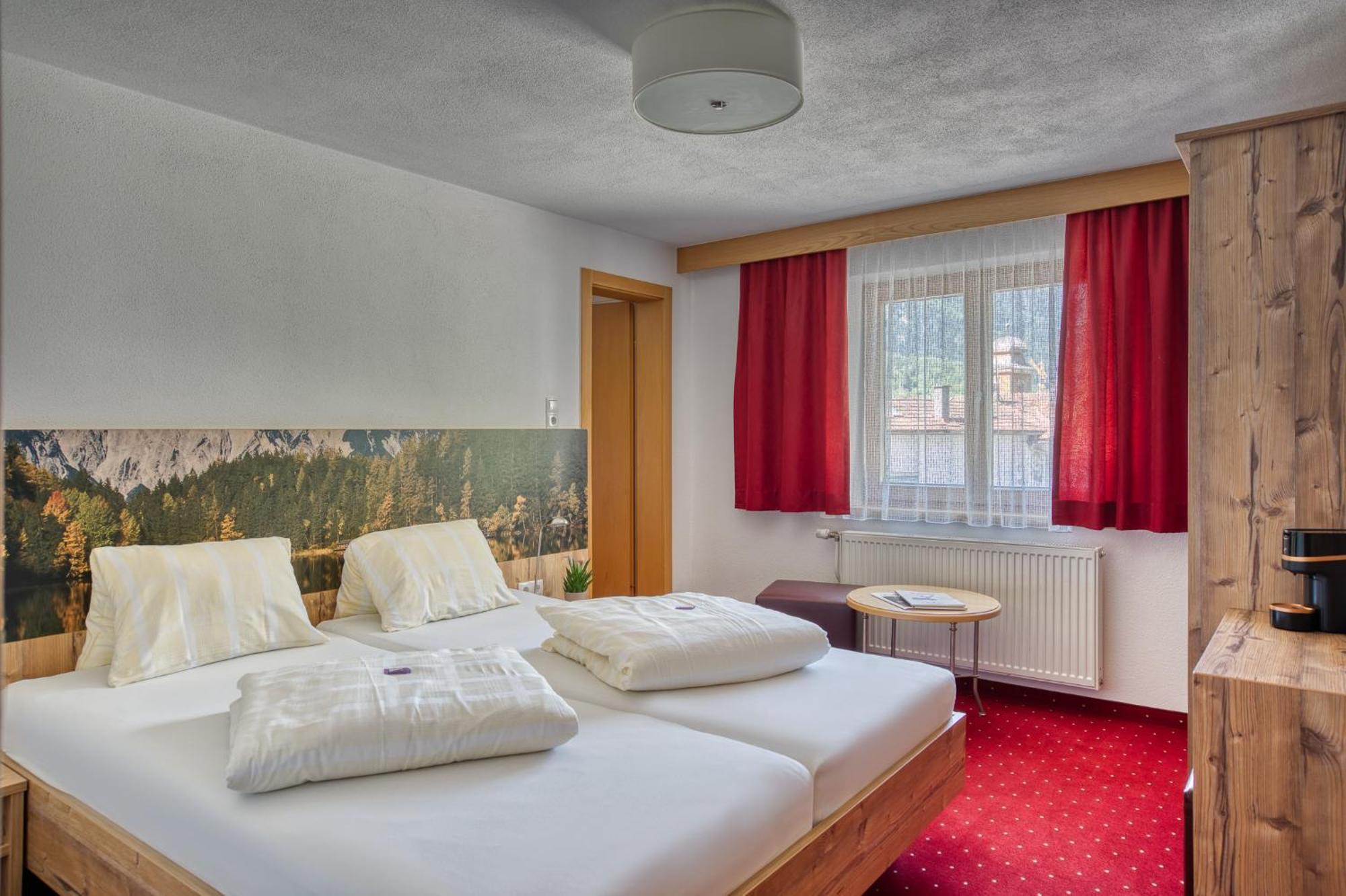 Hotel Jaegerhof เอิทซ์ ห้อง รูปภาพ