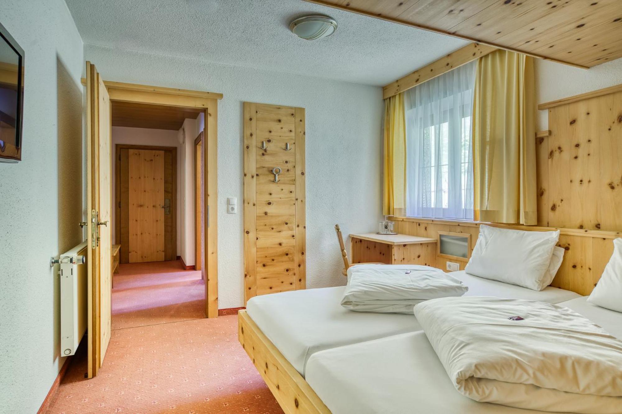 Hotel Jaegerhof เอิทซ์ ห้อง รูปภาพ